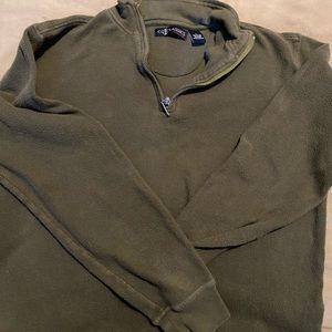 Green pull over unisex. Good condition soft no stains or rips